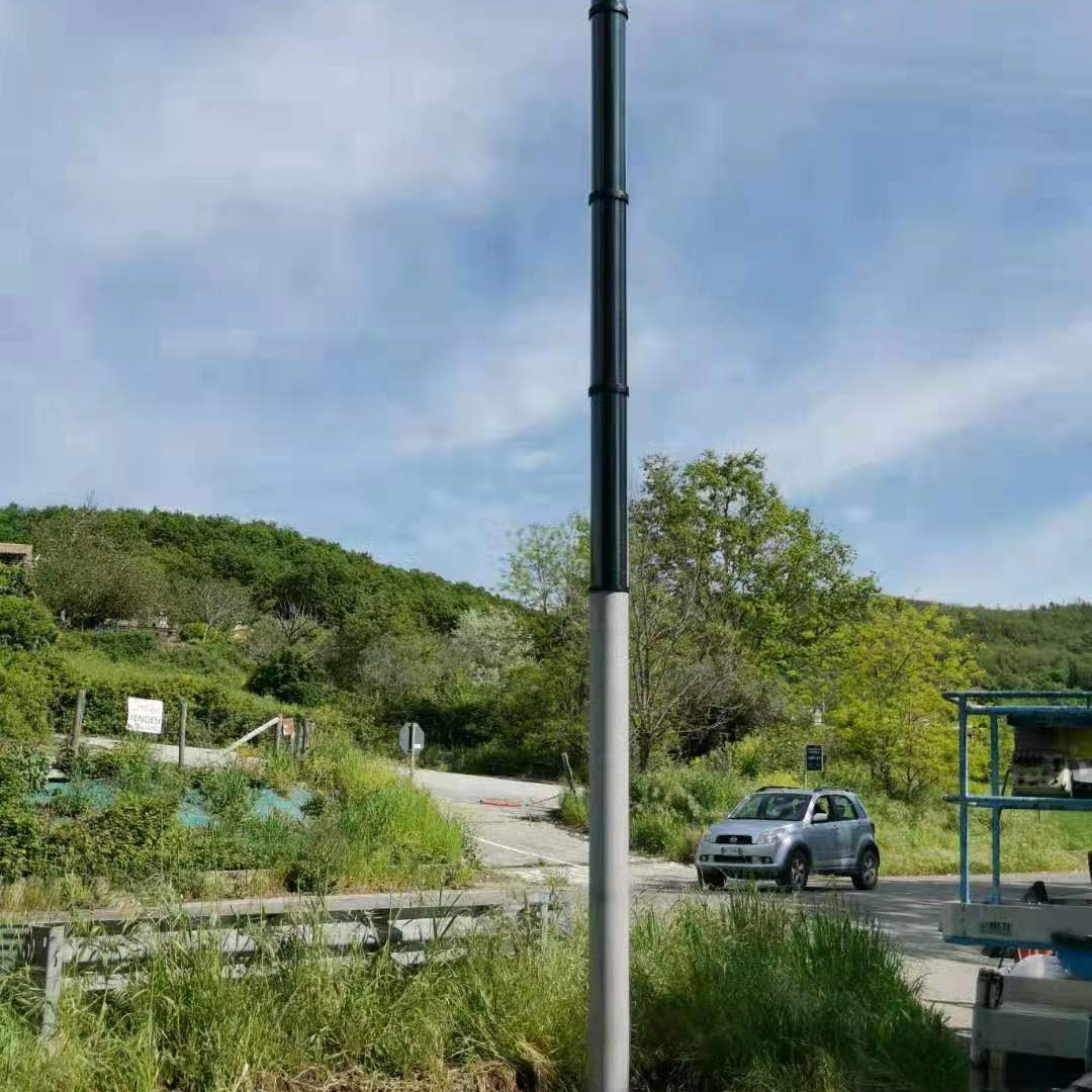 SOLAR POLE